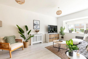 Semi-detached House with Modern Bespoke Interior